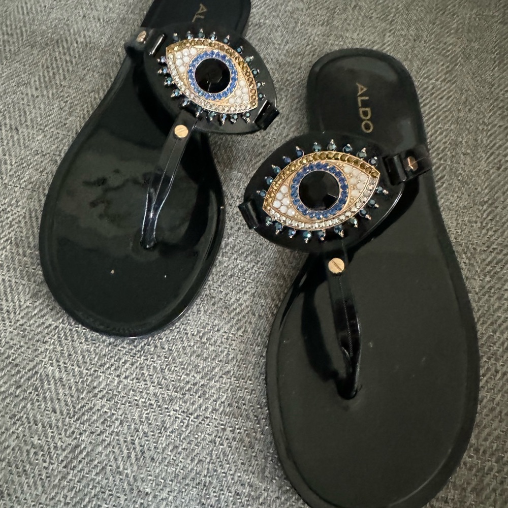 EYE sandals